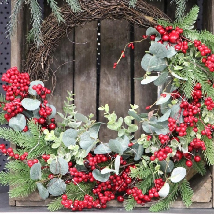 Red Berry Wreath with 20 LED Lights (Battery Operated)